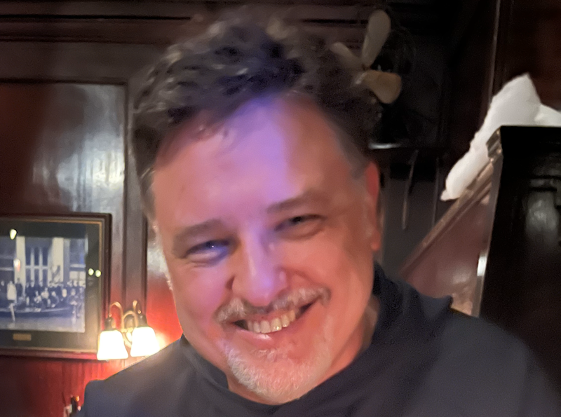 Scott Head Shot.png
